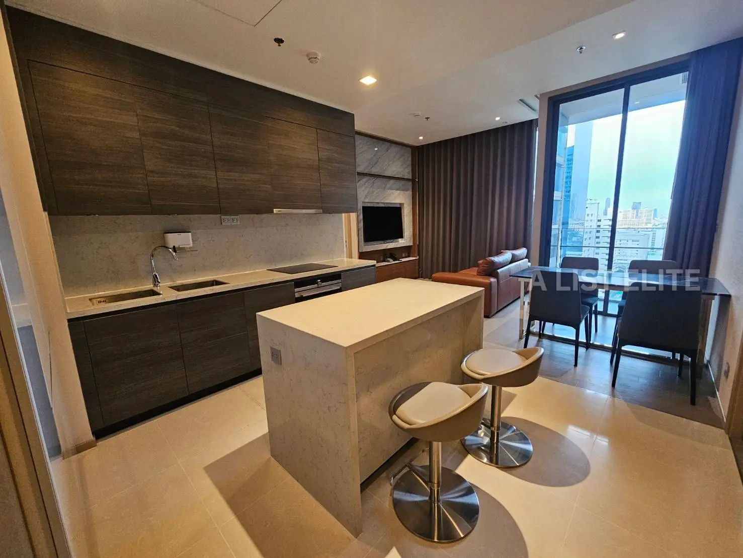The Esse Asoke Sukhumvit 21