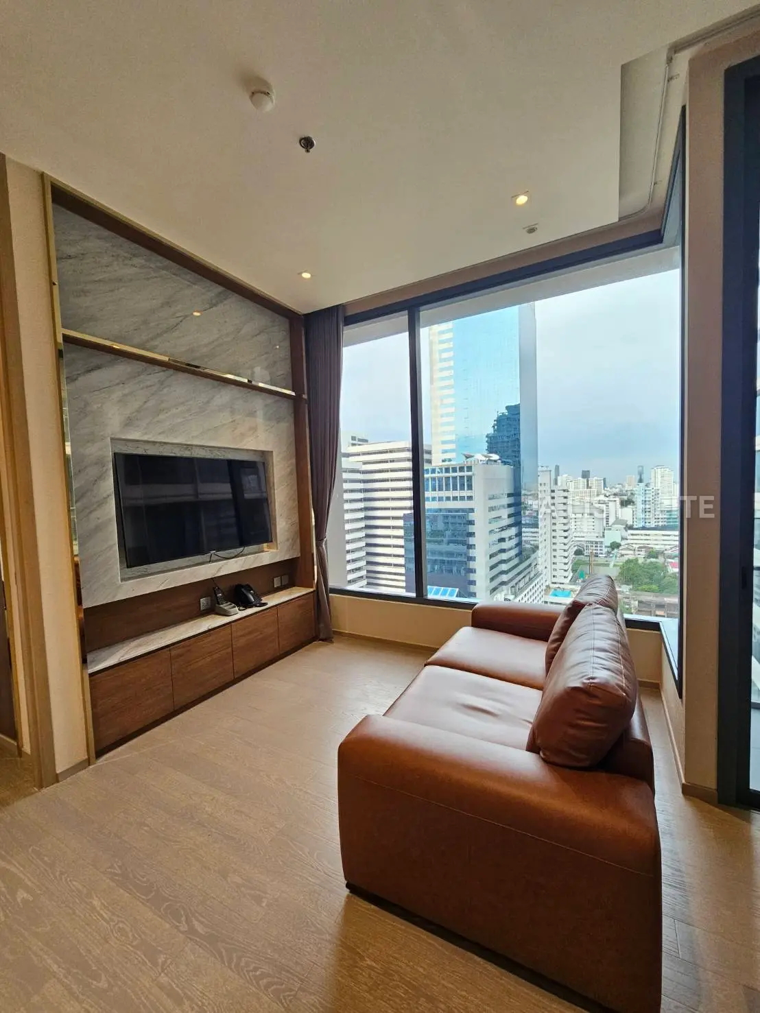 The Esse Asoke Sukhumvit 21