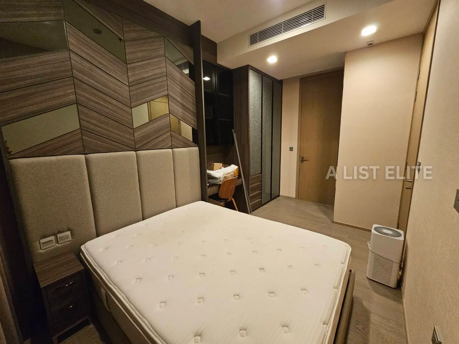 The Esse Asoke Sukhumvit 21