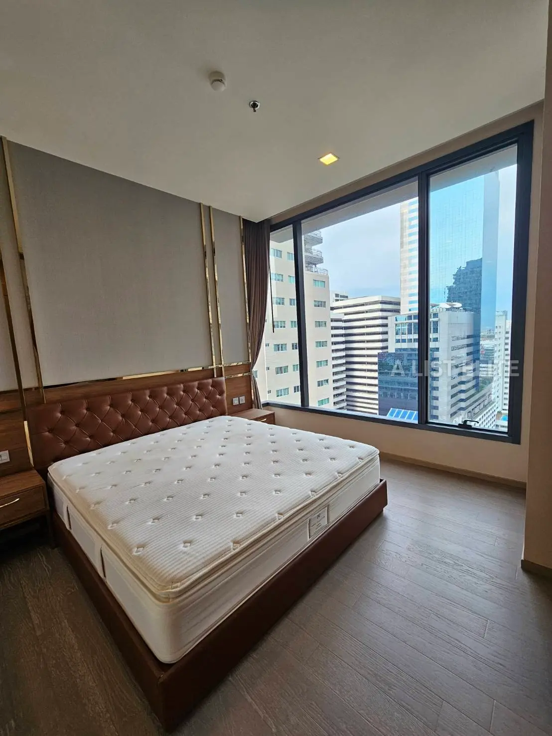 The Esse Asoke Sukhumvit 21