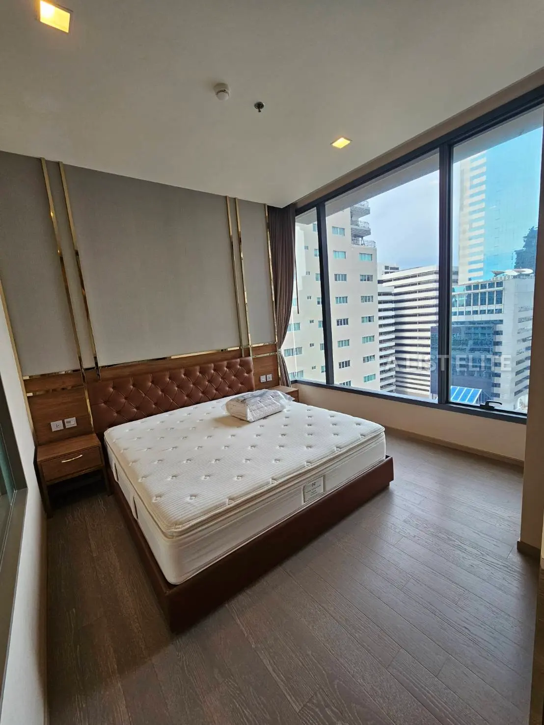 The Esse Asoke Sukhumvit 21