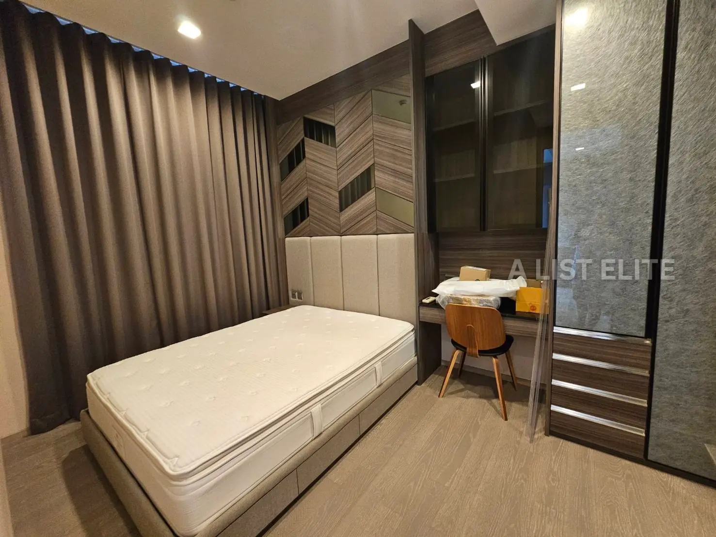 The Esse Asoke Sukhumvit 21