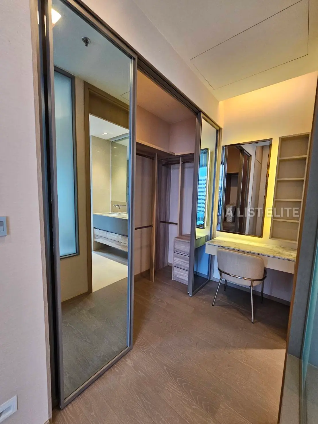 The Esse Asoke Sukhumvit 21