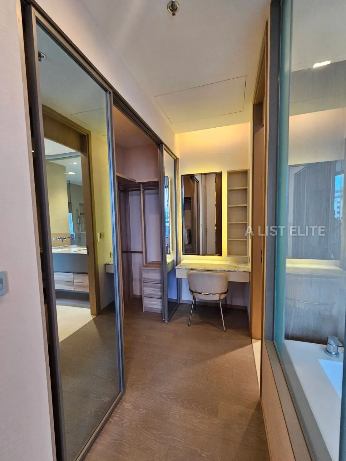 The Esse Asoke Sukhumvit 21