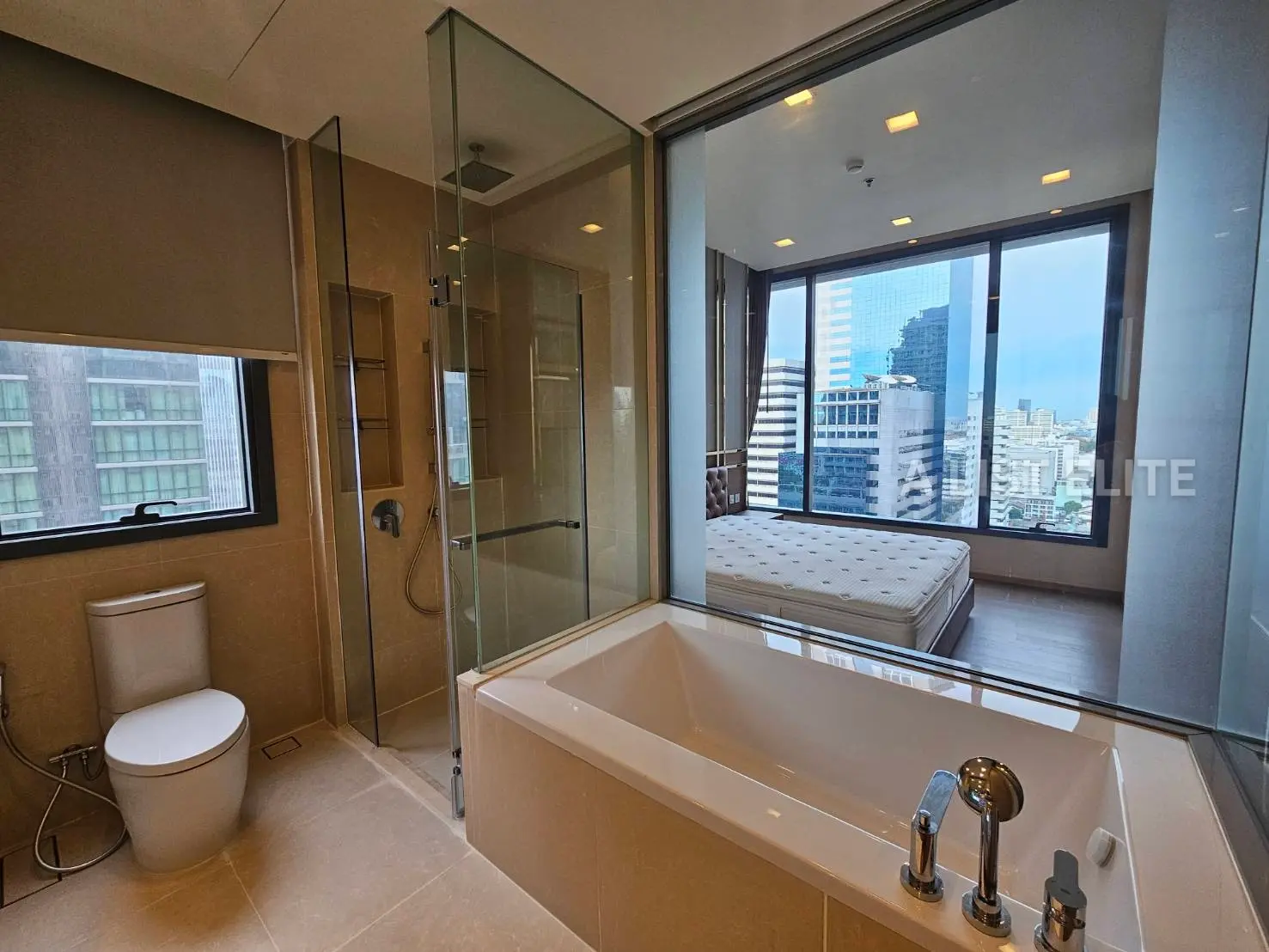The Esse Asoke Sukhumvit 21