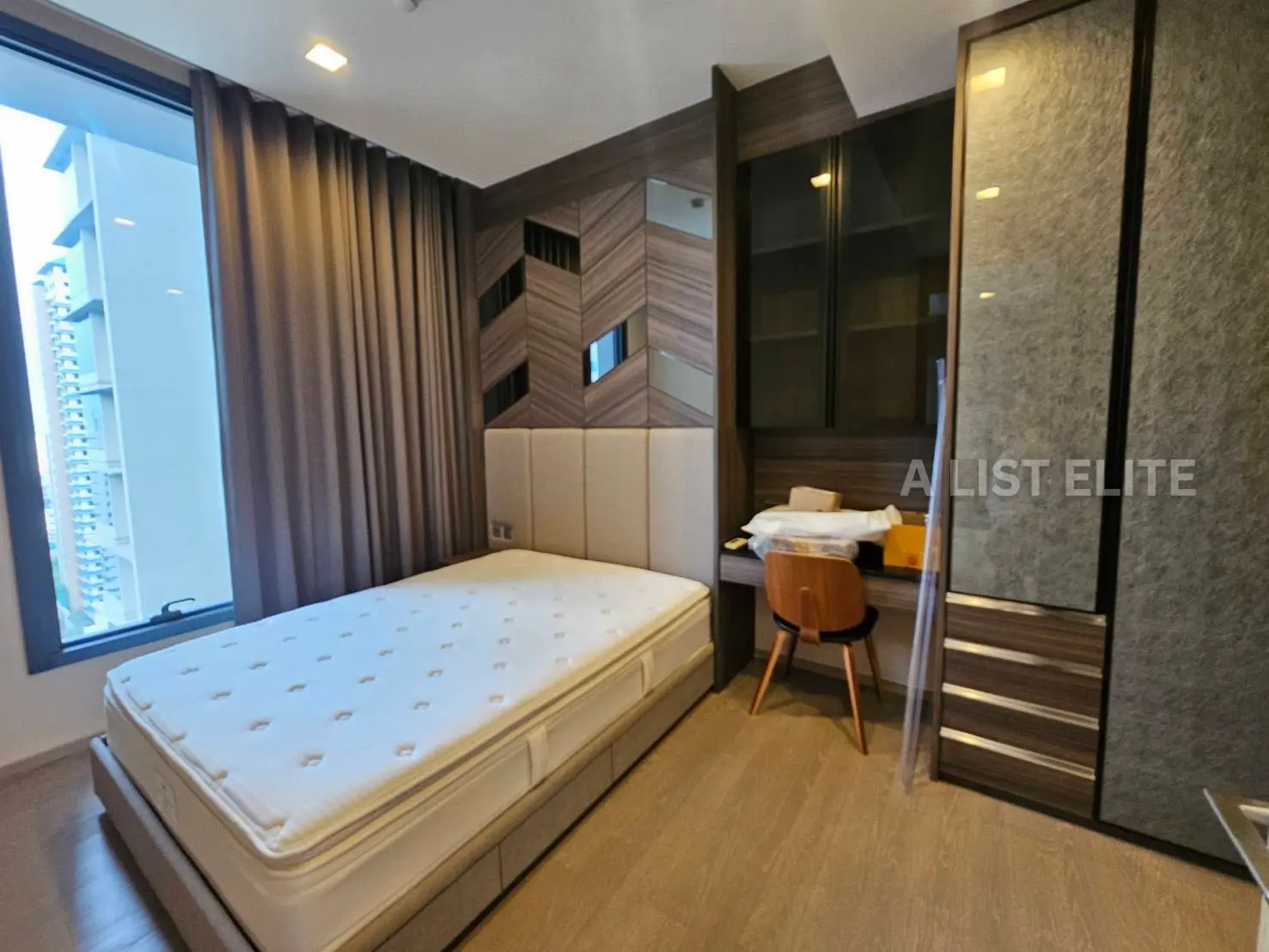 The Esse Asoke Sukhumvit 21