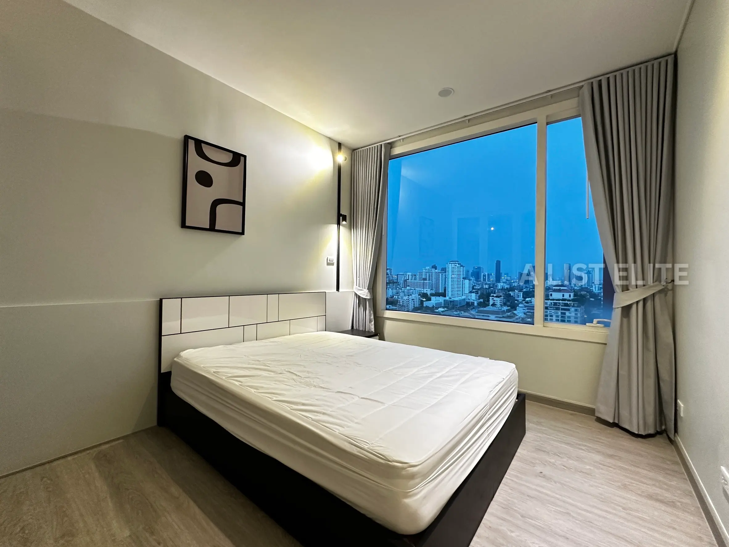 Wind Sukhumvit 23