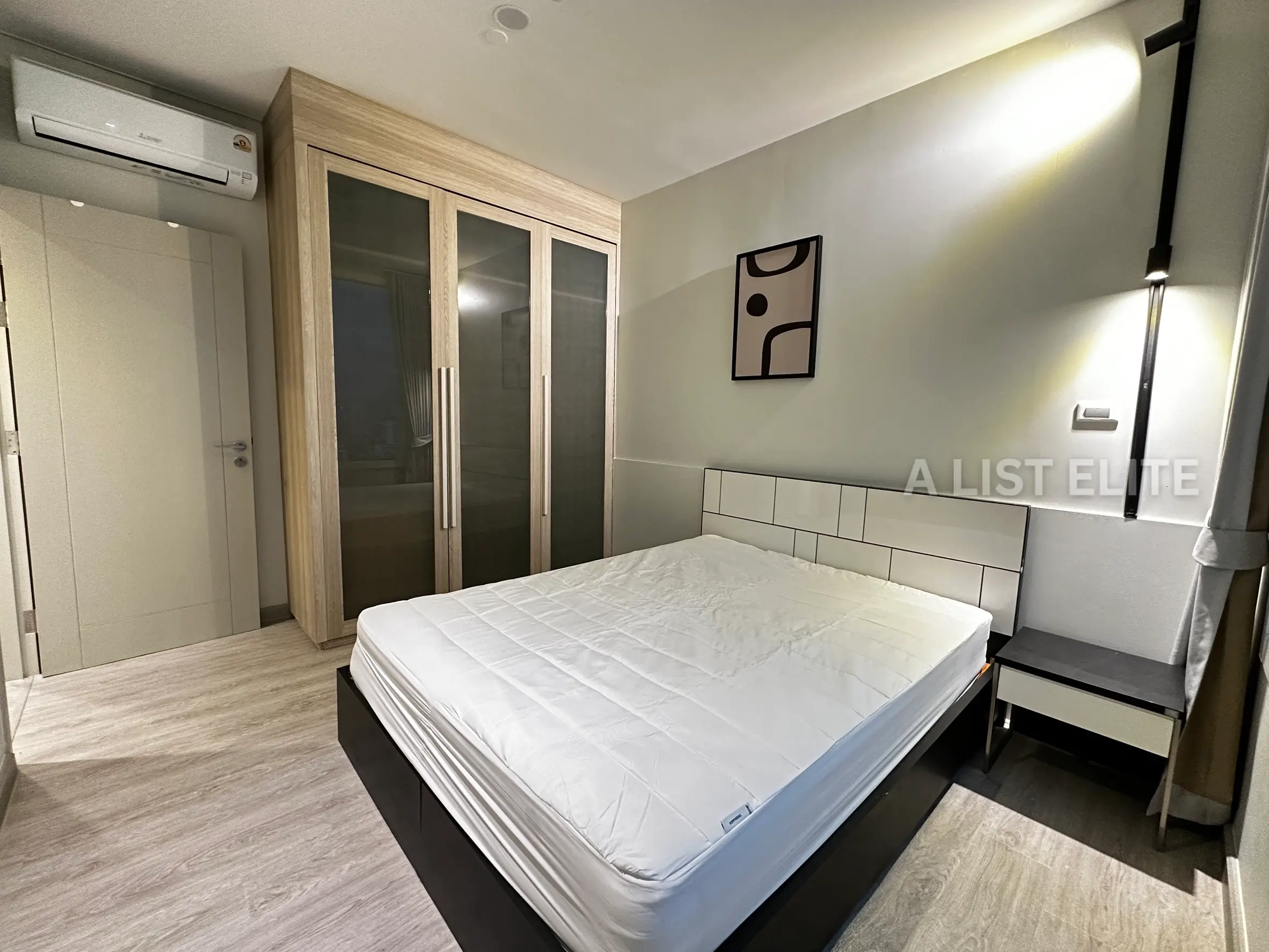 Wind Sukhumvit 23
