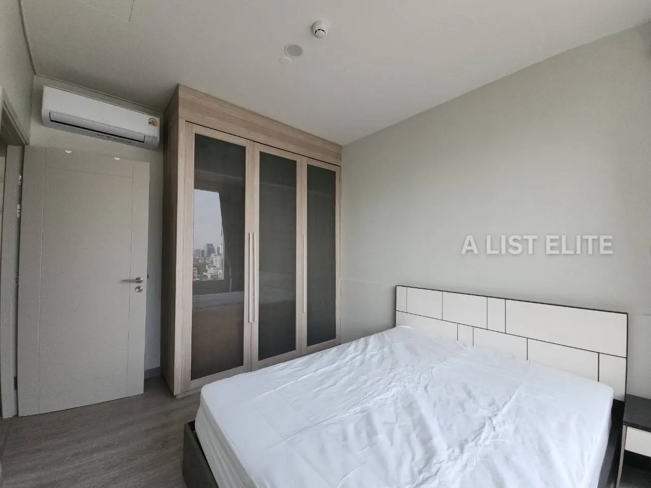 Wind Sukhumvit 23