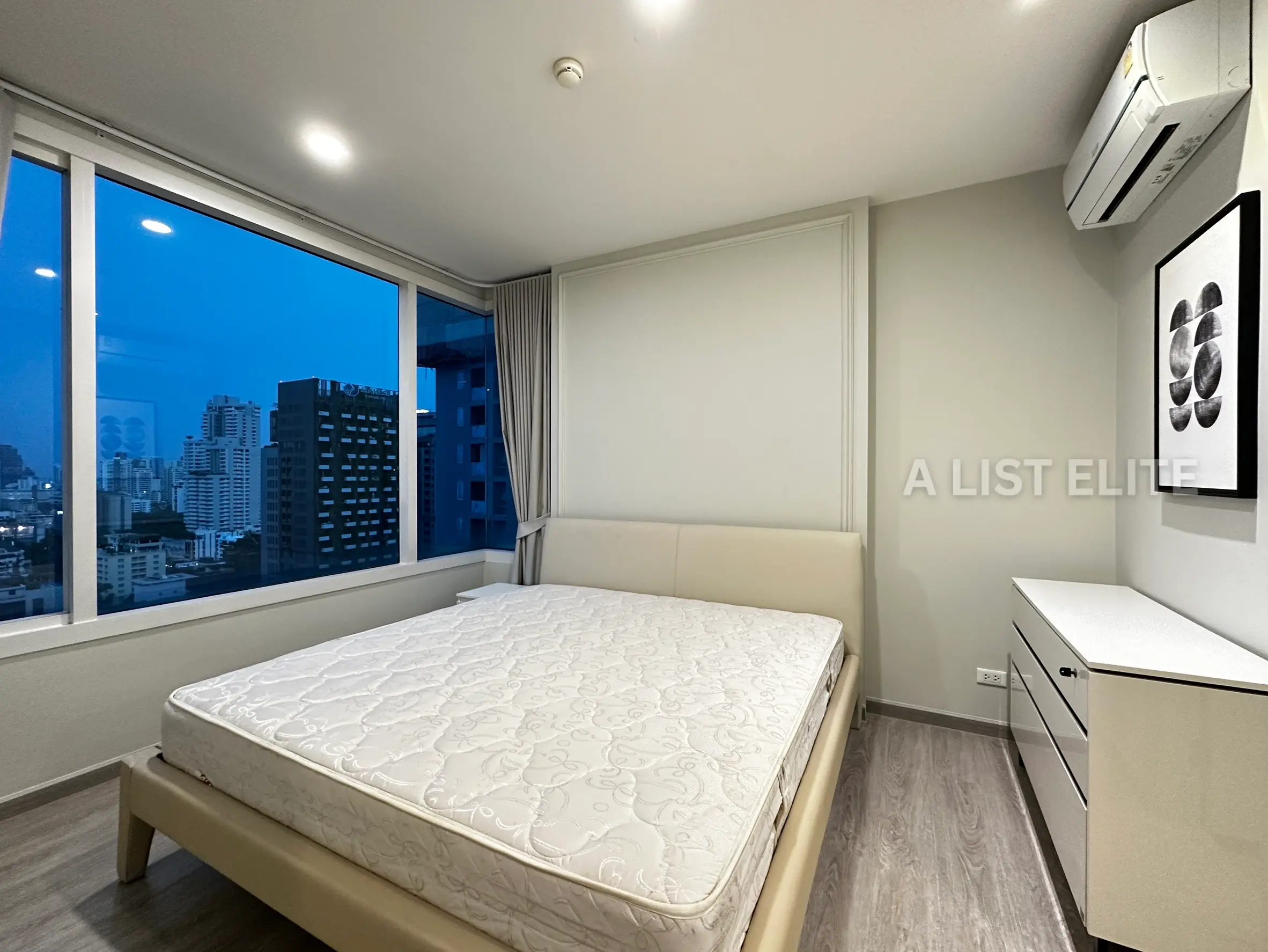 Wind Sukhumvit 23
