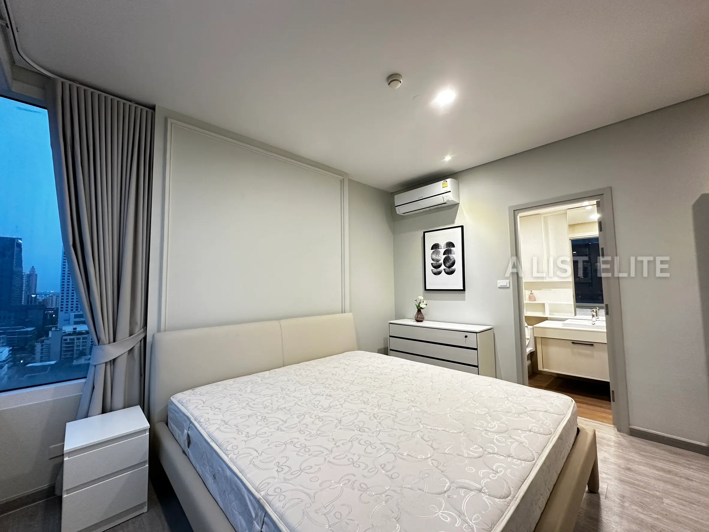 Wind Sukhumvit 23