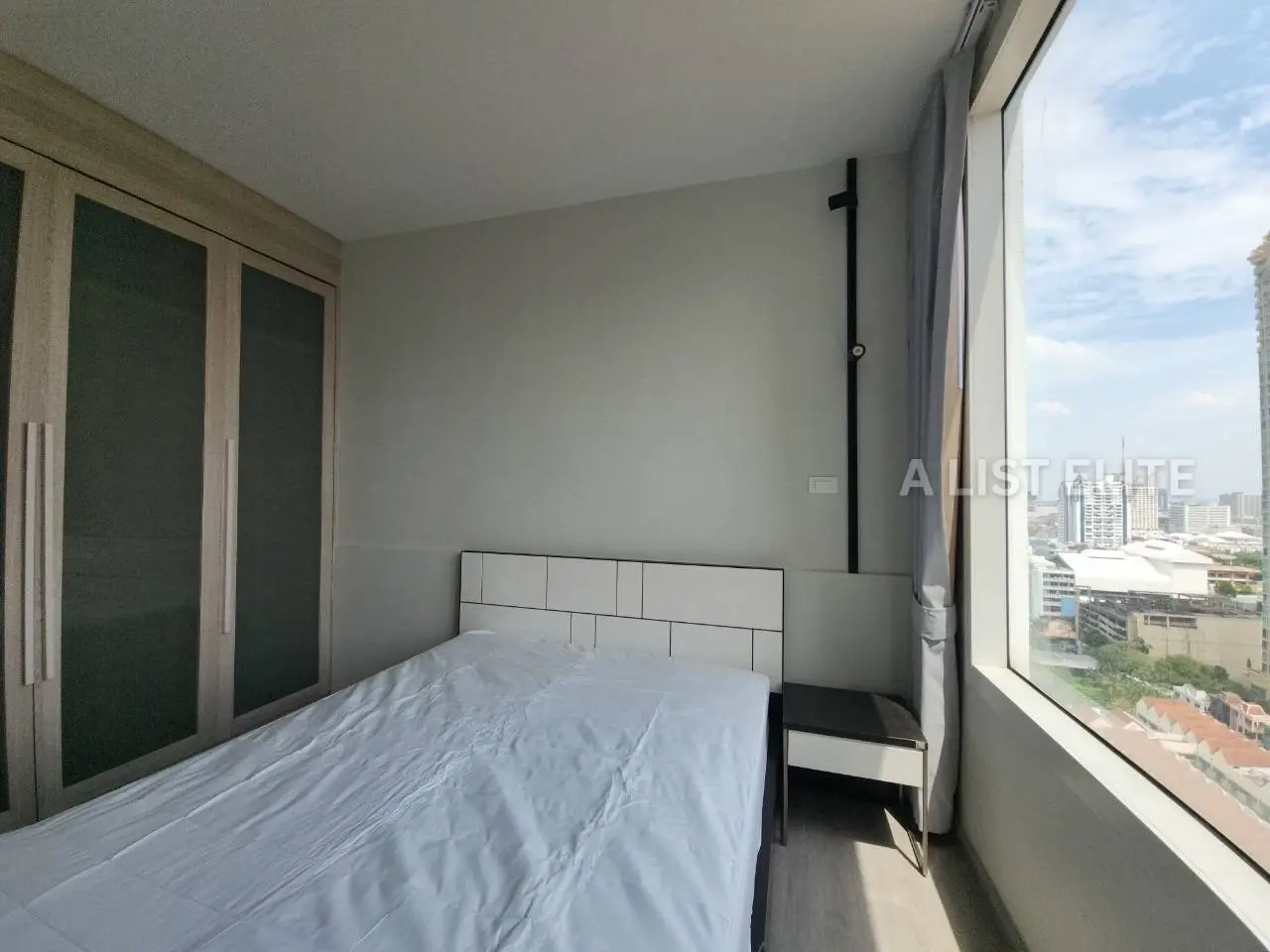 Wind Sukhumvit 23