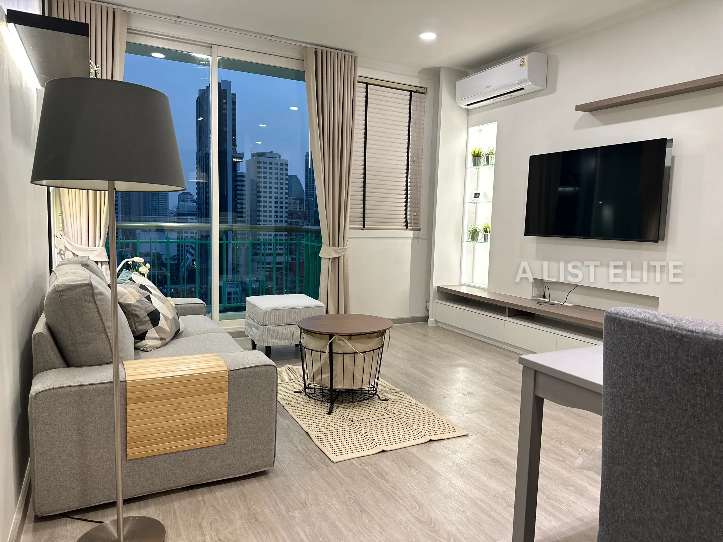 Wind Sukhumvit 23