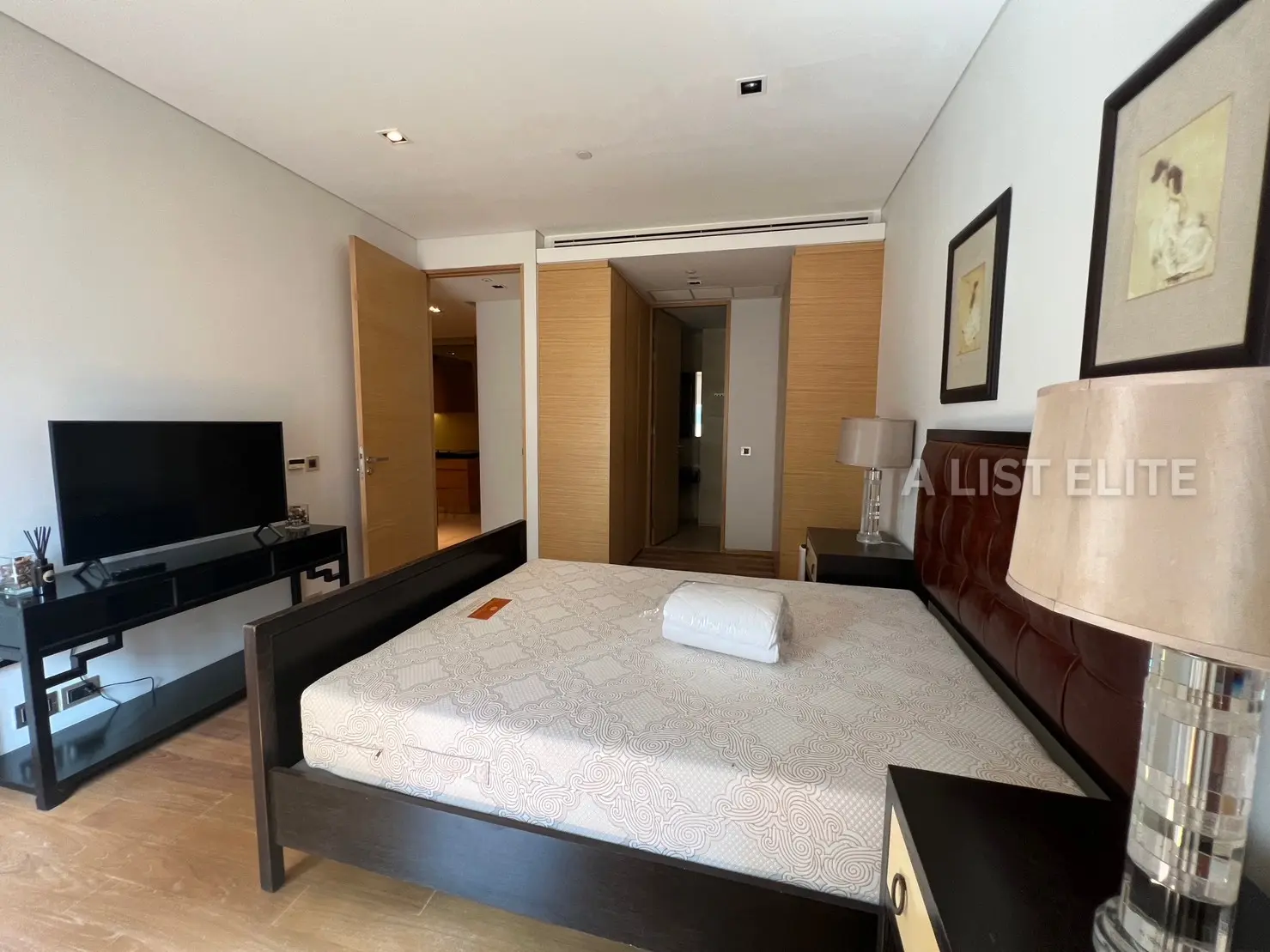 Saladaeng Residences ศาลาแดง เรสซิเดนเซส