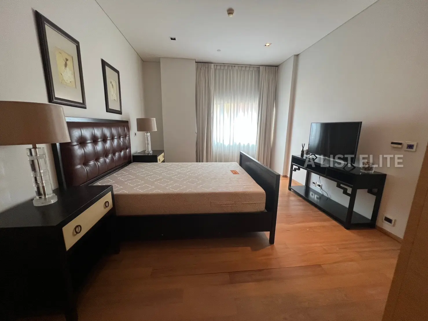 Saladaeng Residences ศาลาแดง เรสซิเดนเซส