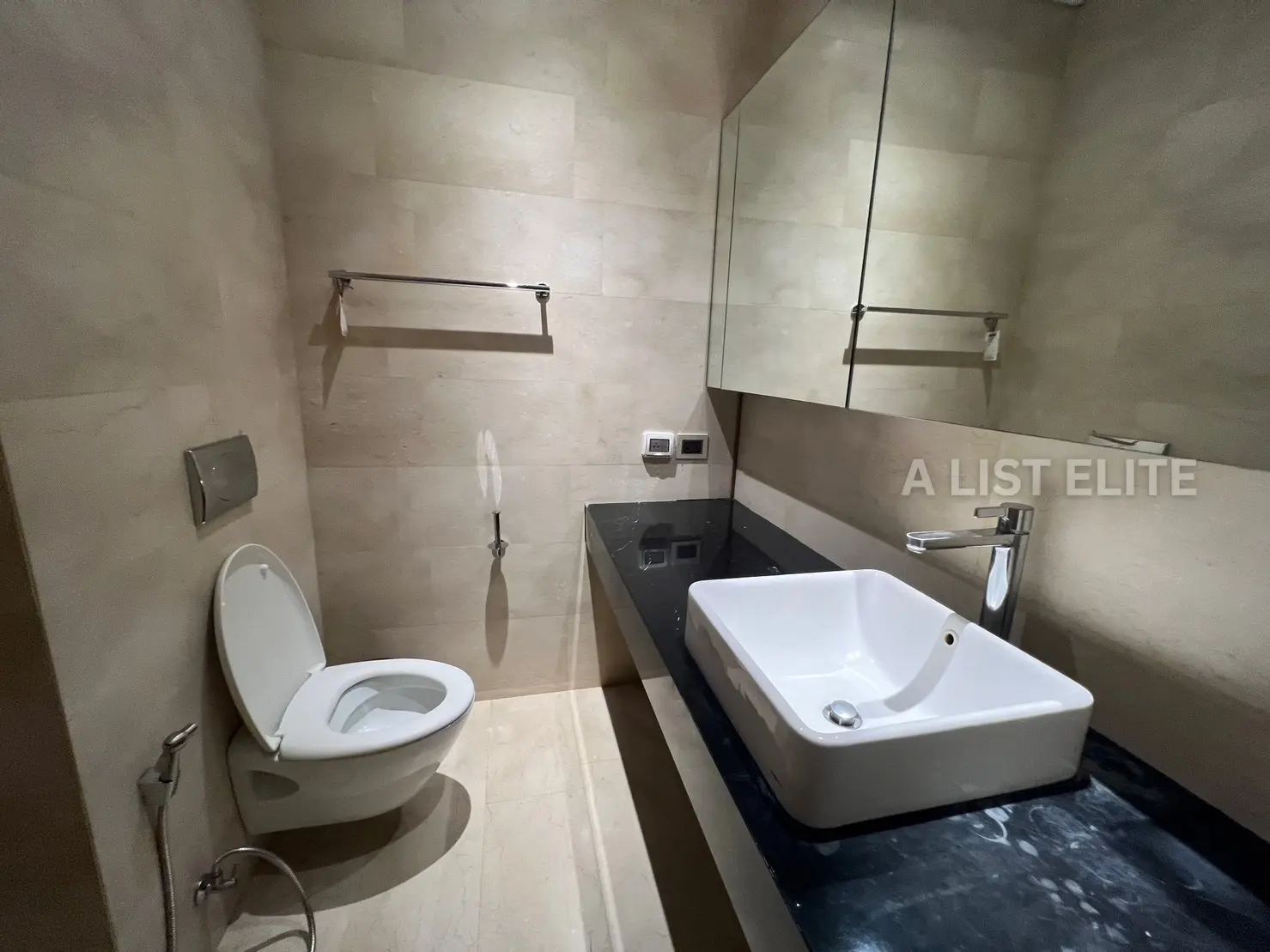 Saladaeng Residences ศาลาแดง เรสซิเดนเซส