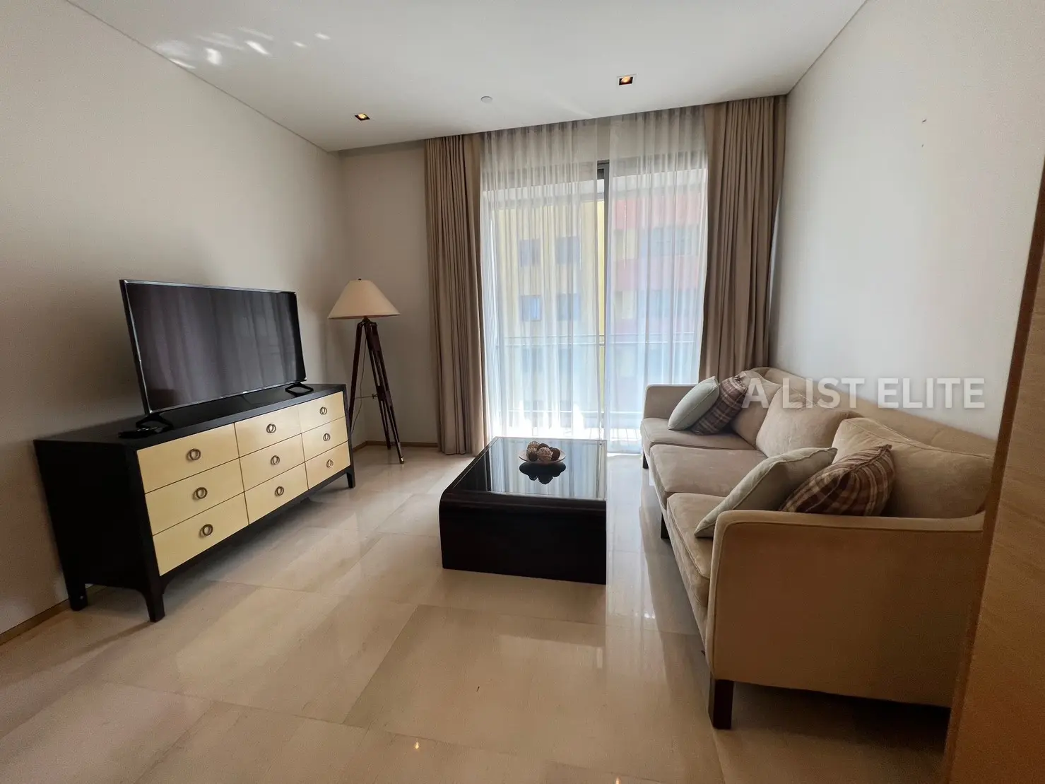 Saladaeng Residences ศาลาแดง เรสซิเดนเซส