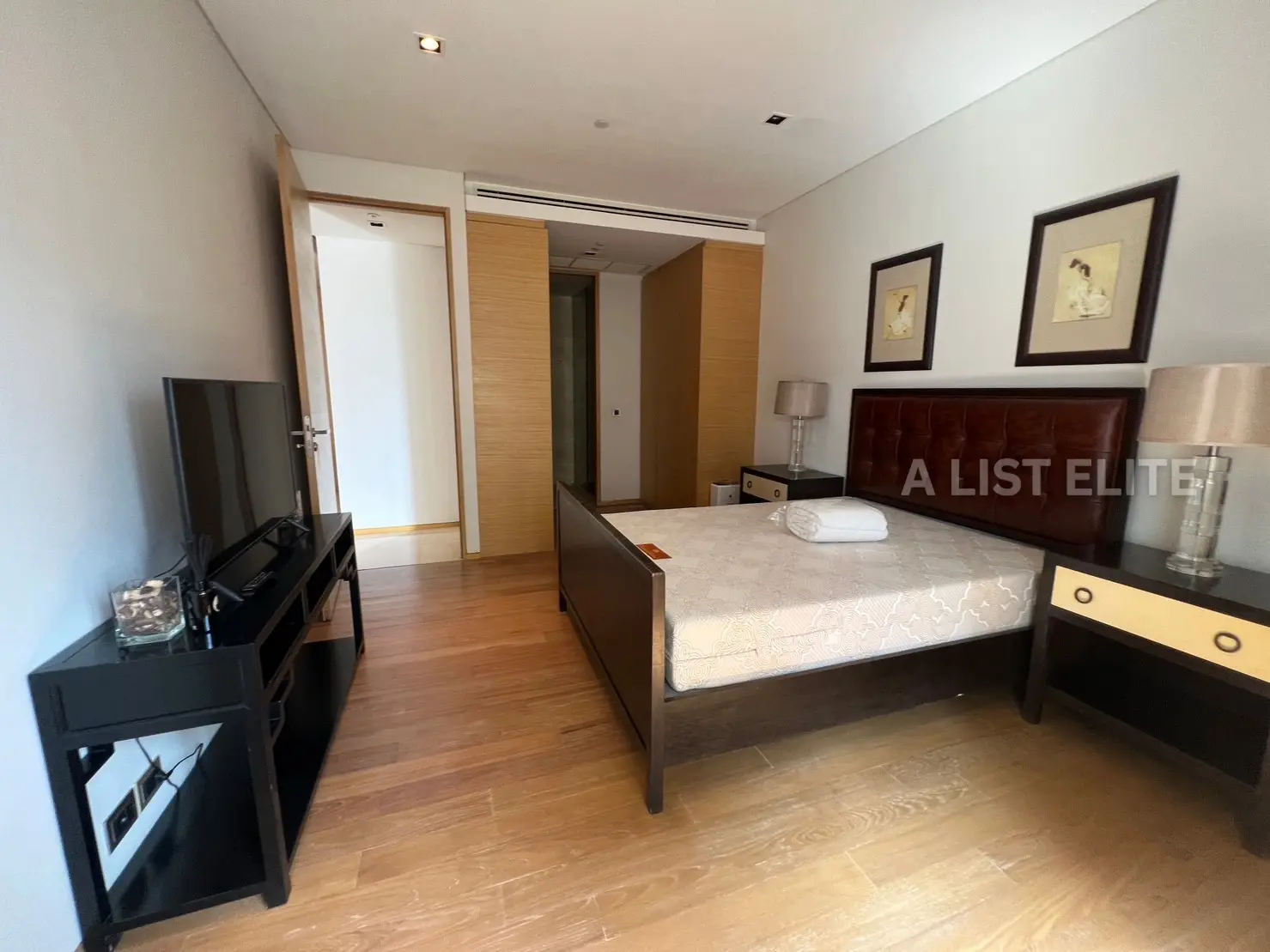 Saladaeng Residences ศาลาแดง เรสซิเดนเซส