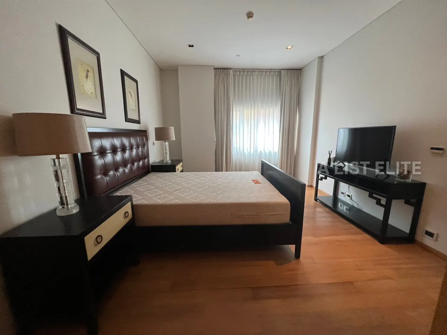 Saladaeng Residences ศาลาแดง เรสซิเดนเซส