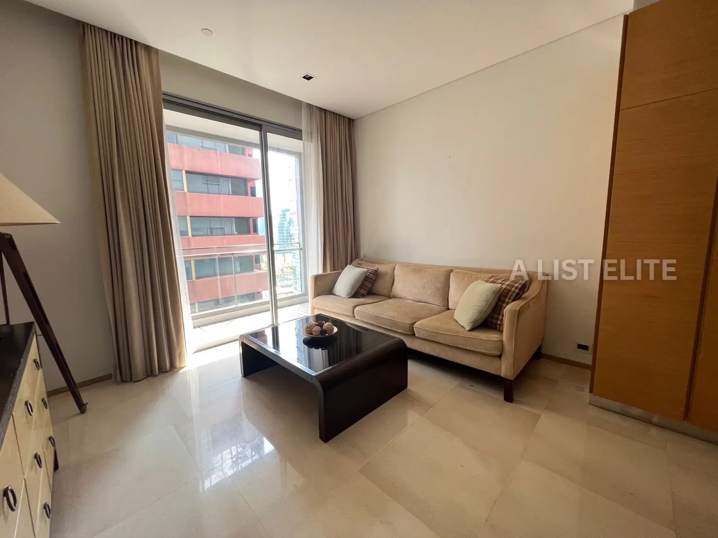 Saladaeng Residences ศาลาแดง เรสซิเดนเซส
