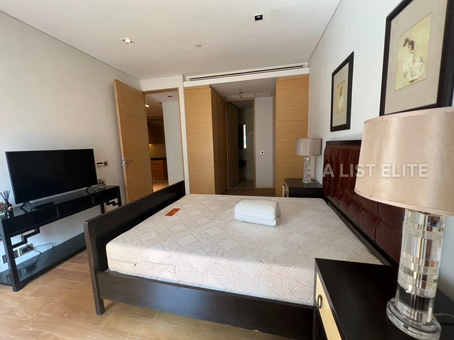Saladaeng Residences ศาลาแดง เรสซิเดนเซส