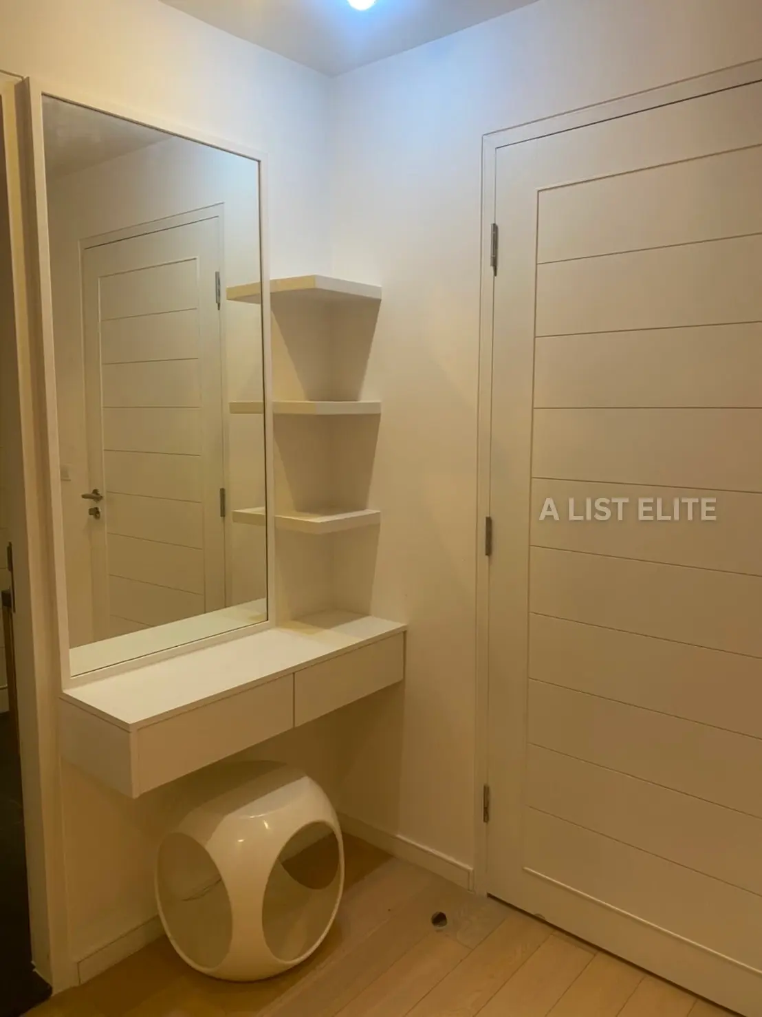 Eight Thonglor Residence