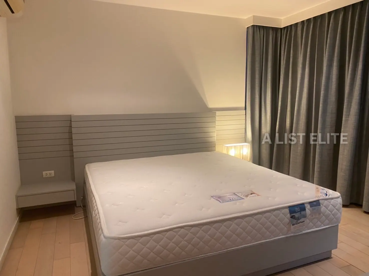 Eight Thonglor Residence