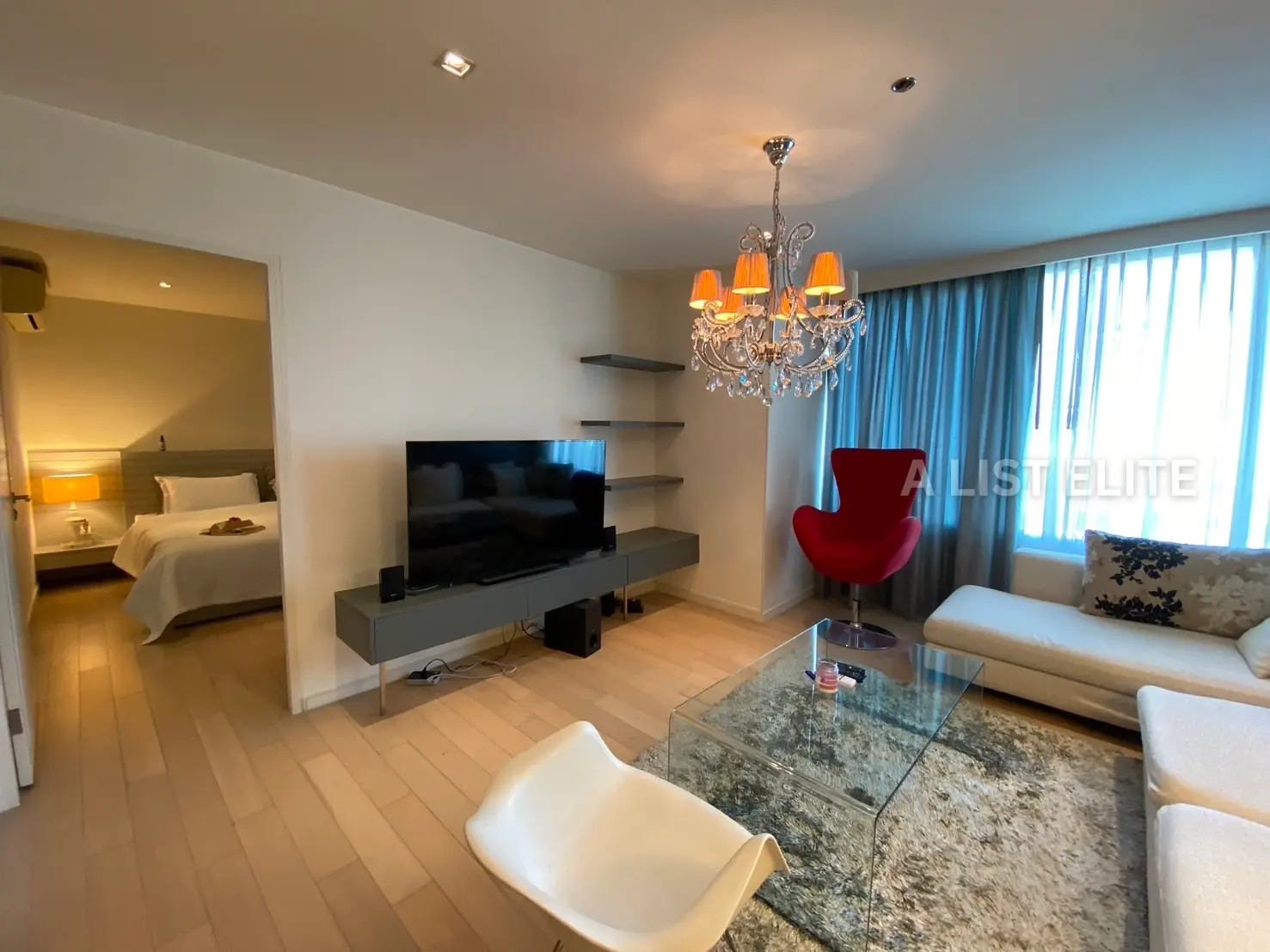 Eight Thonglor Residence