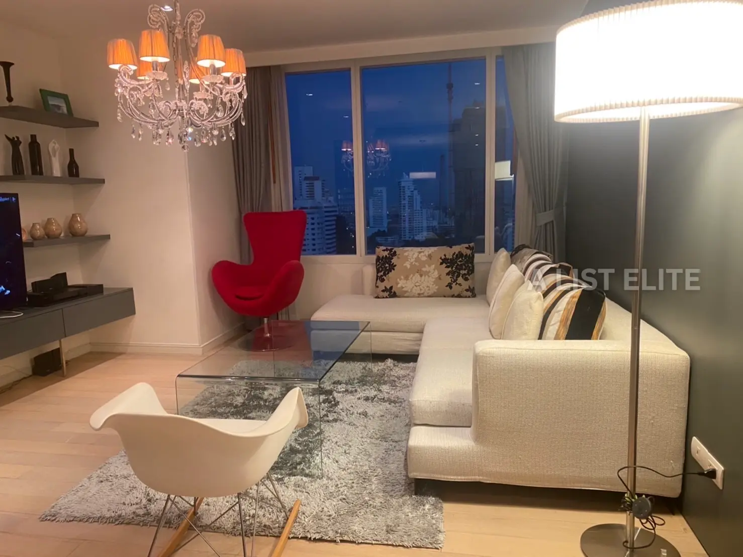 Eight Thonglor Residence