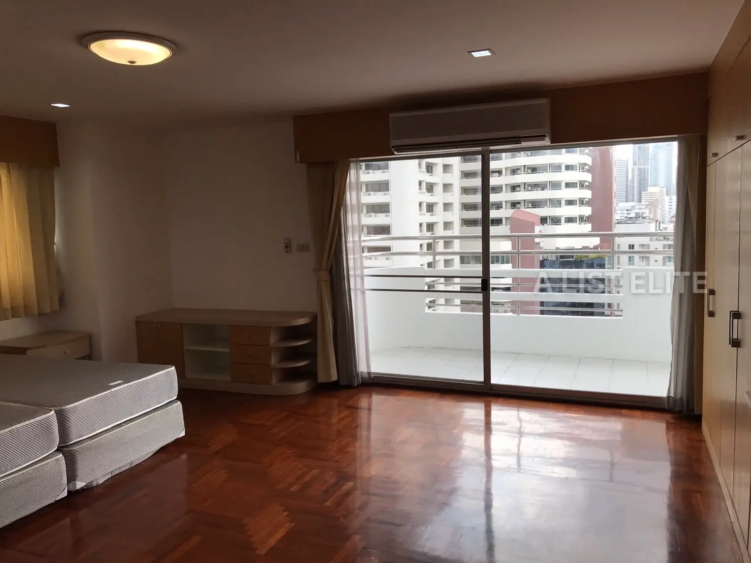 Regent on the Park 3 รีเจ้นท์ ออน เดอะปาร์ค 3