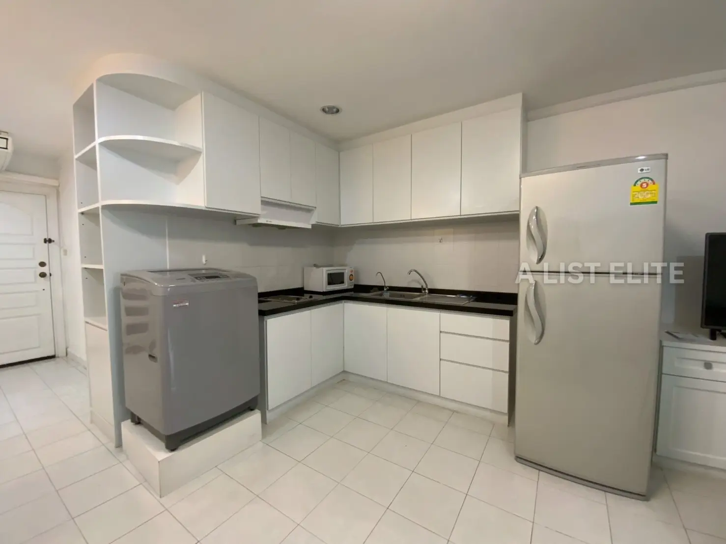 Supalai Place Condominium