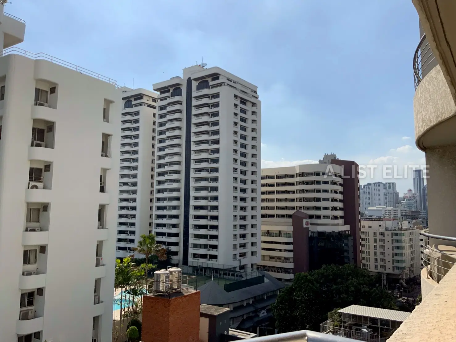 Supalai Place Condominium