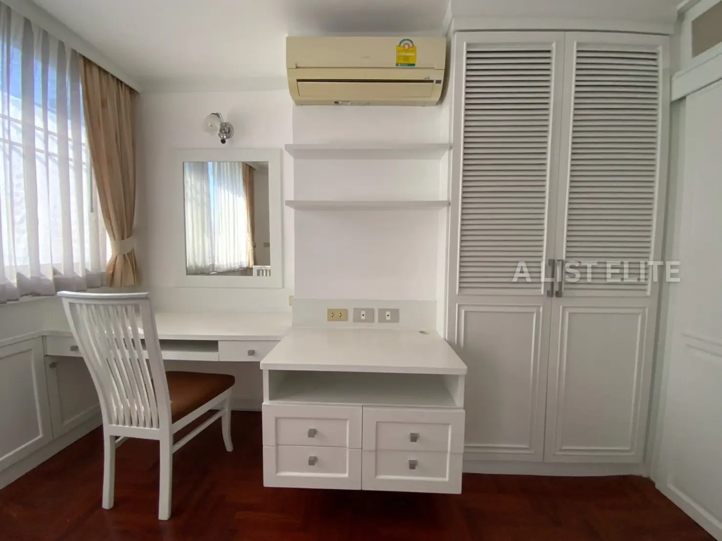 Supalai Place Condominium