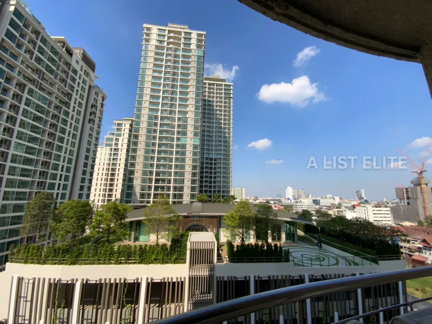 supalai place