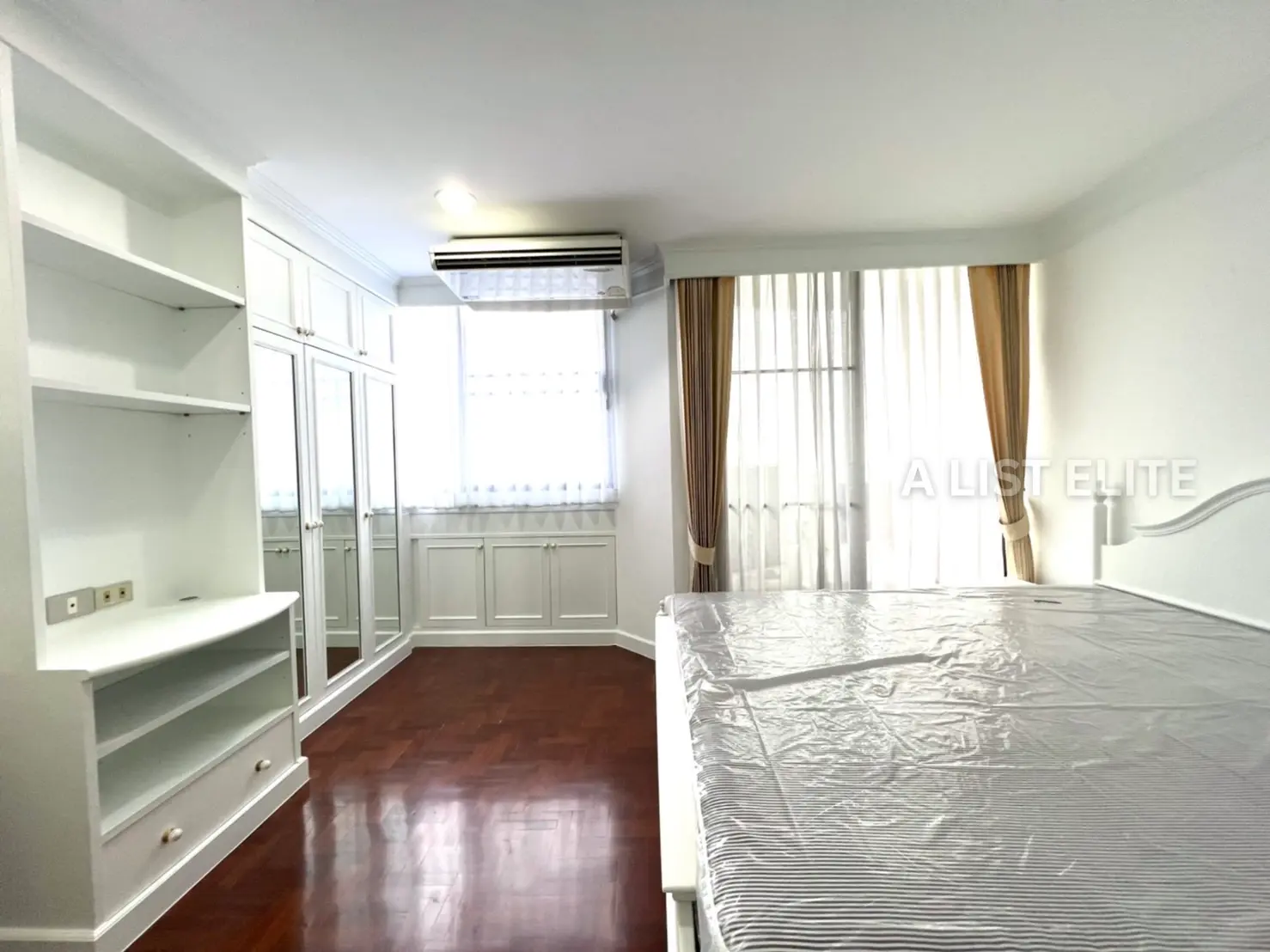 supalai place