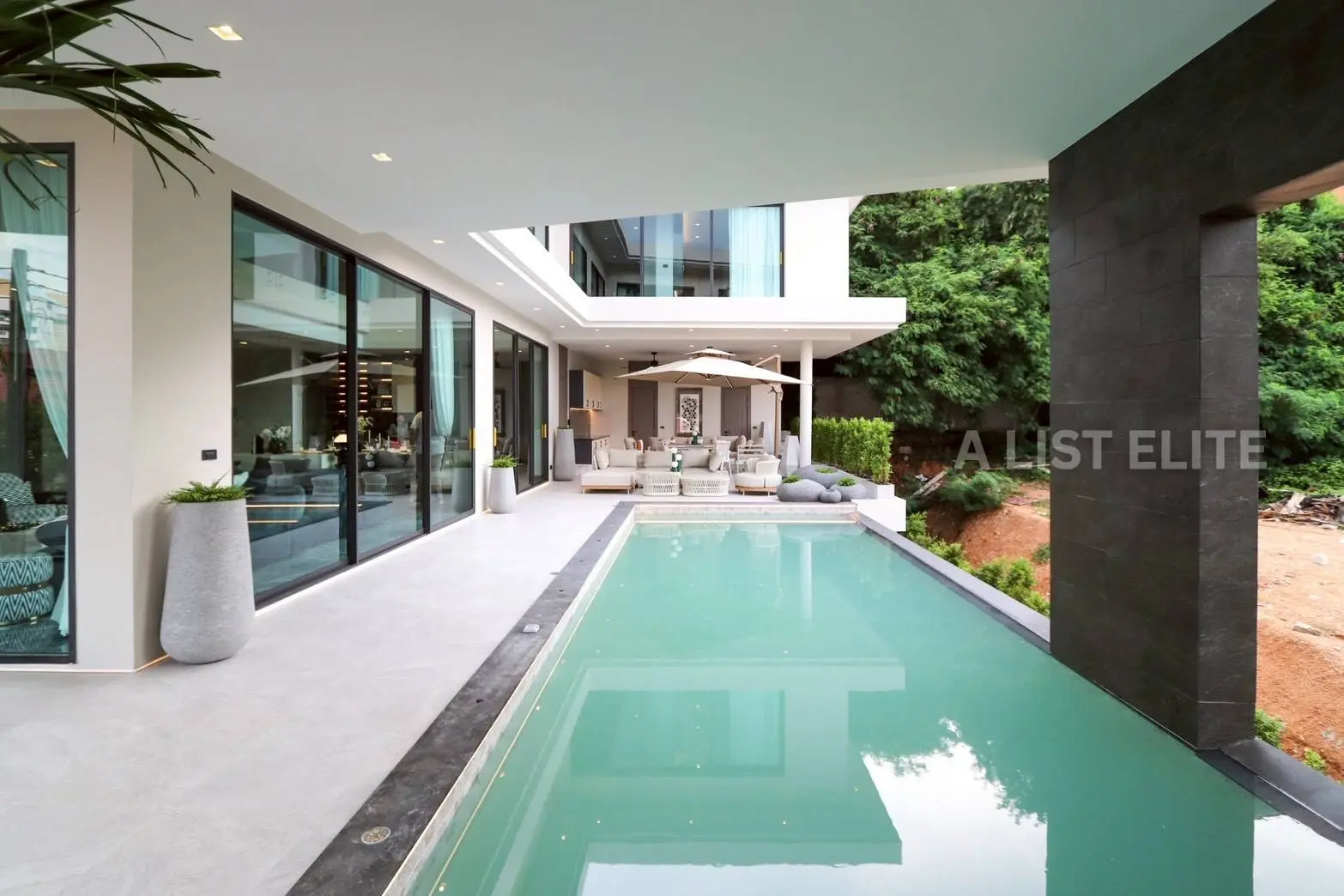 Luxury Ava House Pattaya