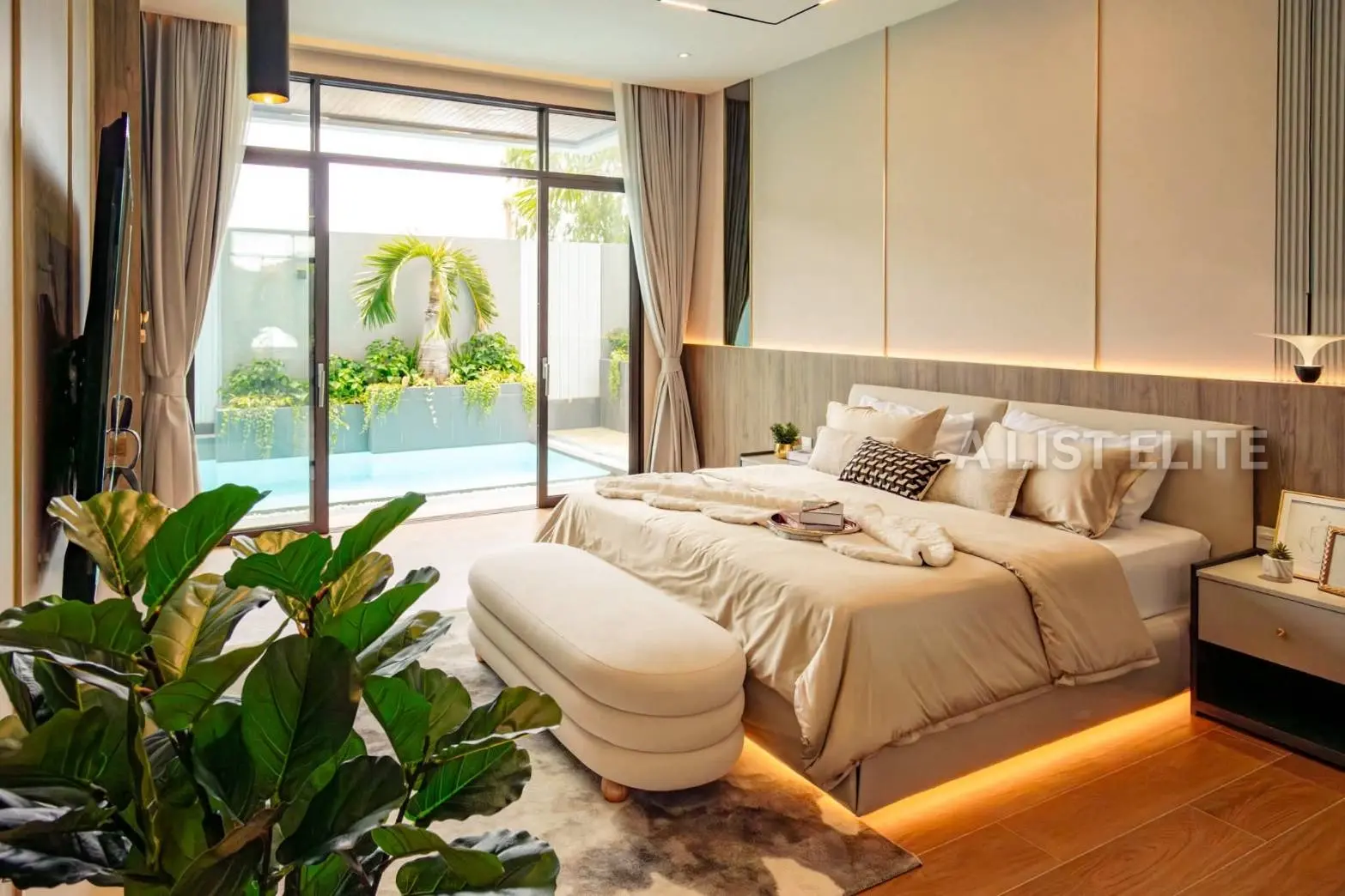 Tree Villa Luxury Pool Villa Pattaya
