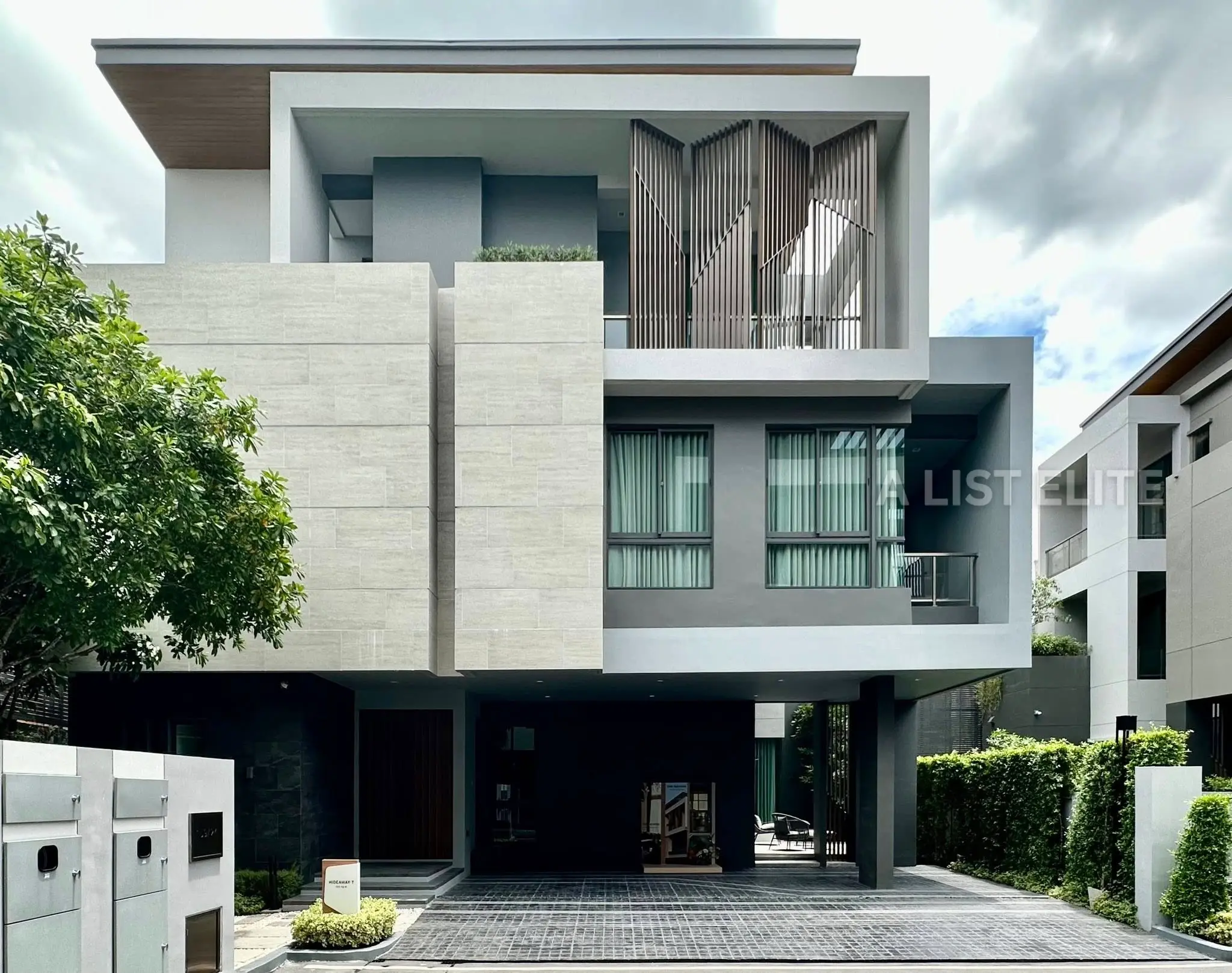 The Gentry Phatthanakan 2 เดอะ เจนทริ พัฒนาการ 2