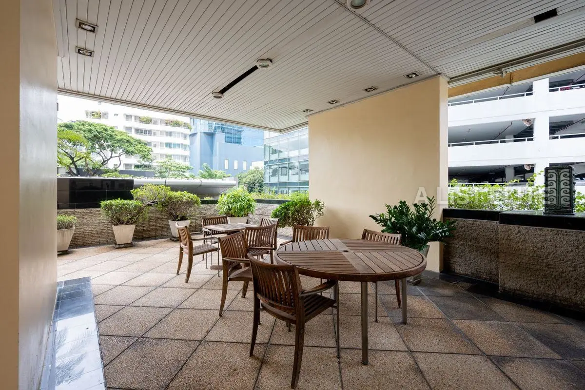 Hampton Thonglor 10 แฮมป์ตัน ทองหล่อ 10