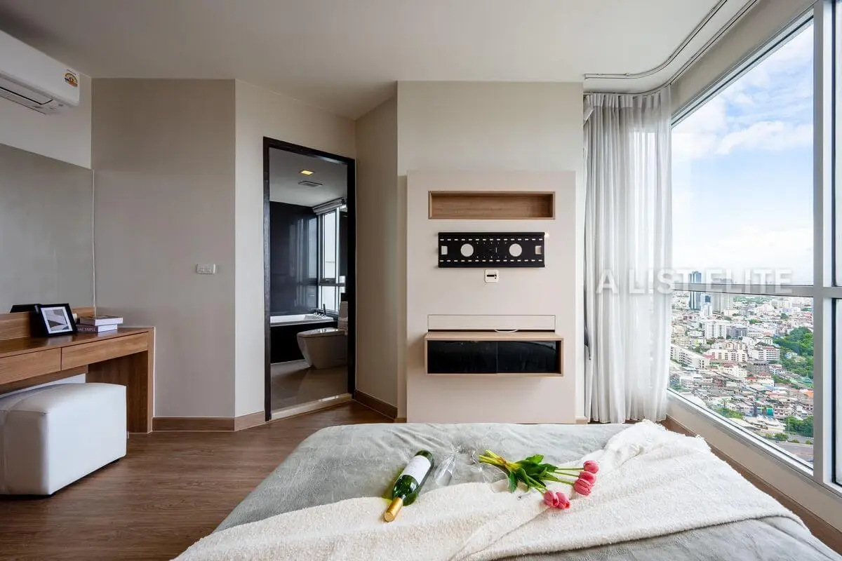Rhythm Sathorn