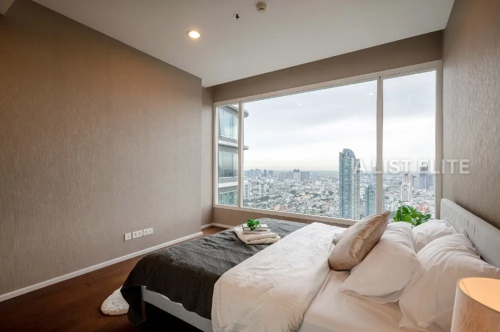 Menam Residences