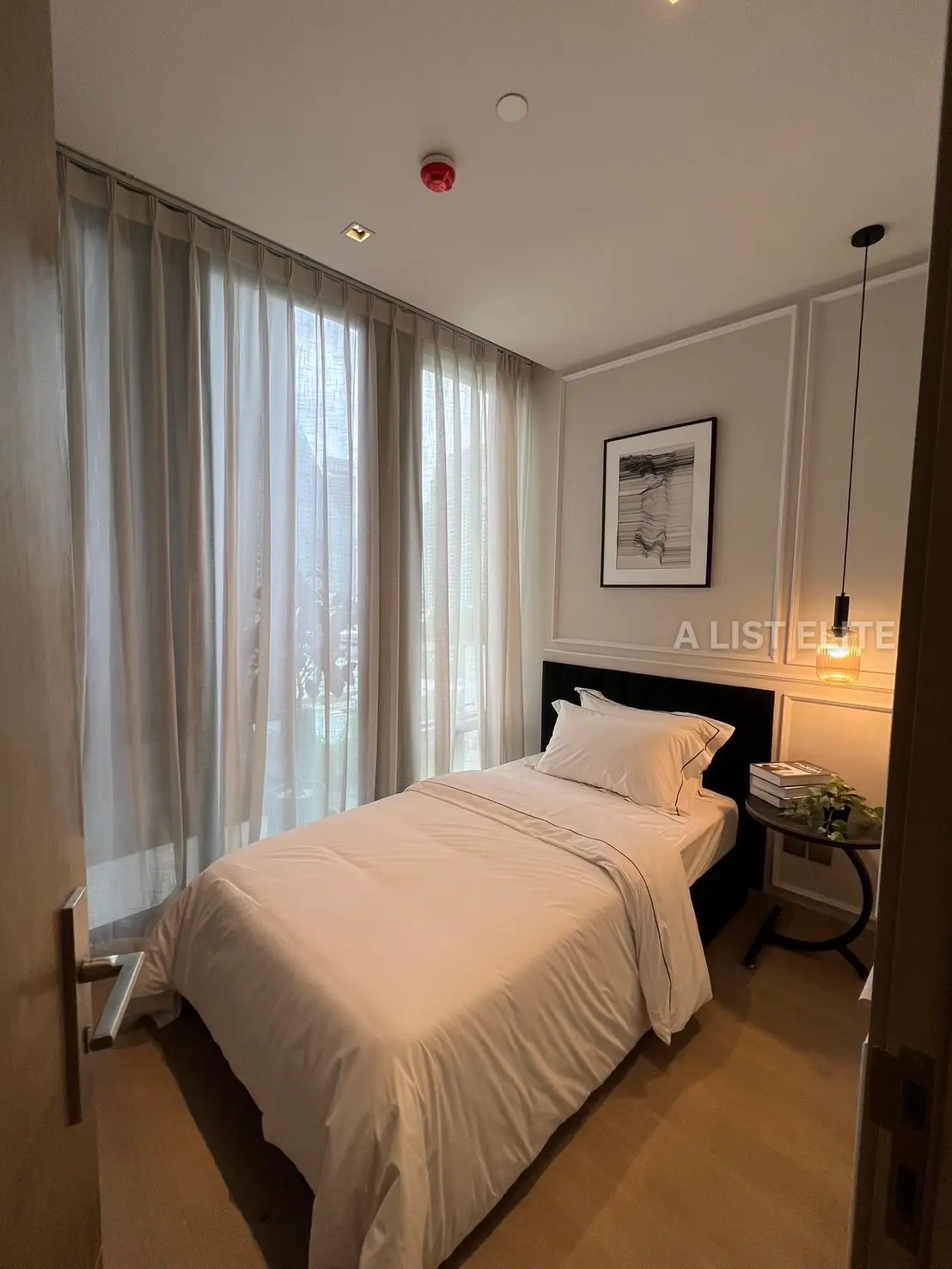 Ashton Silom