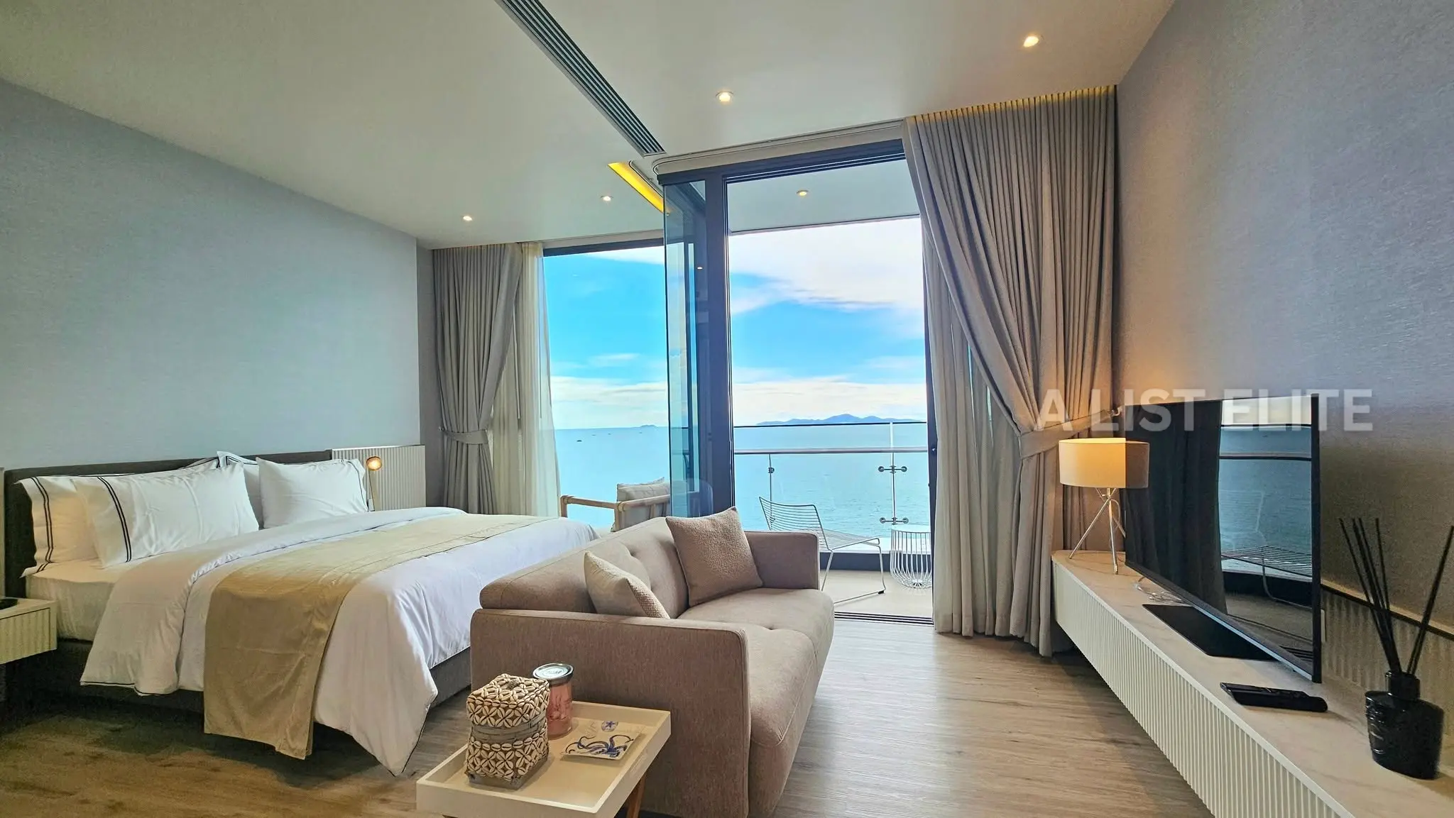 Arom Wongamat Pattaya