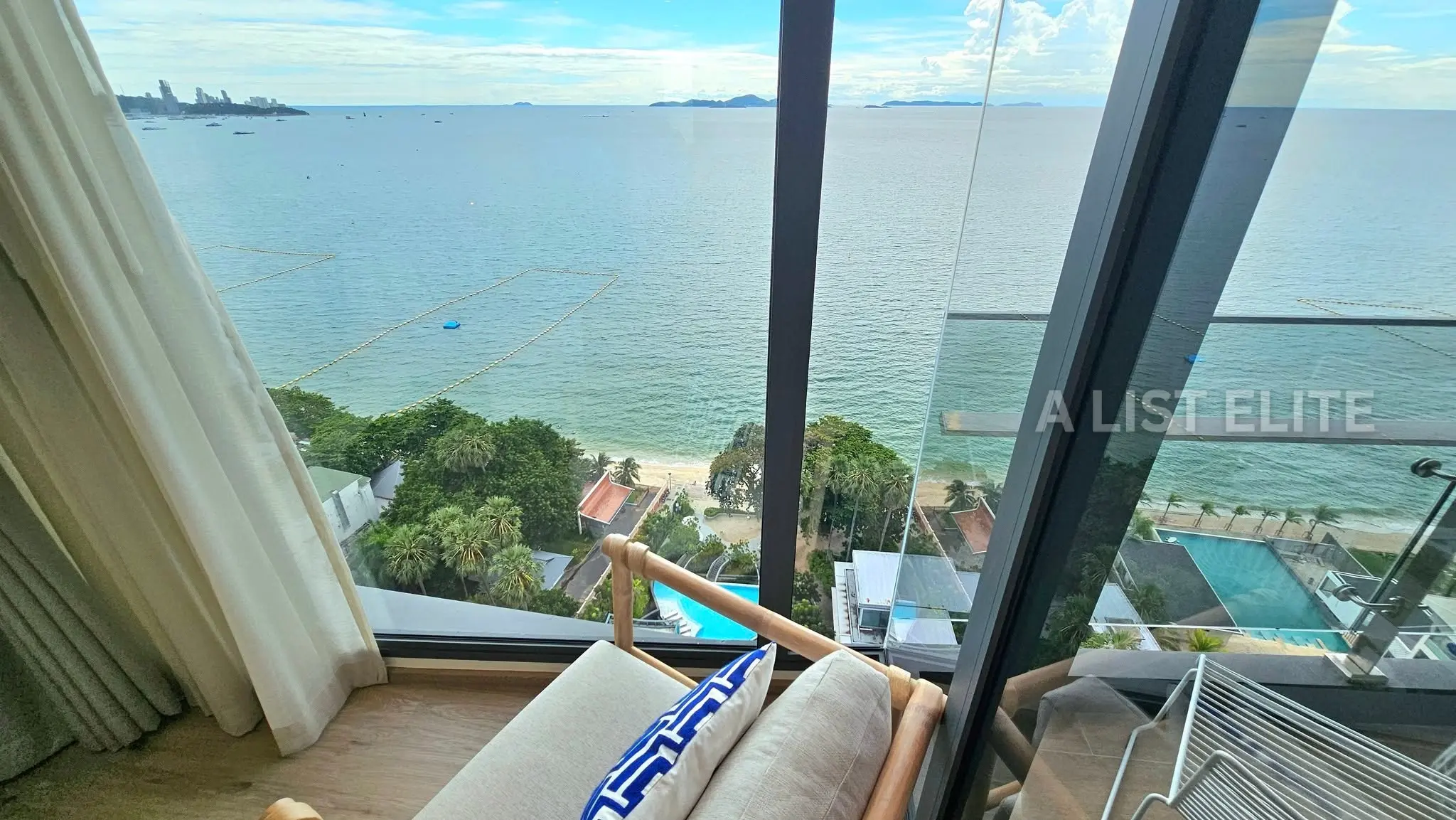 Arom Wongamat Pattaya