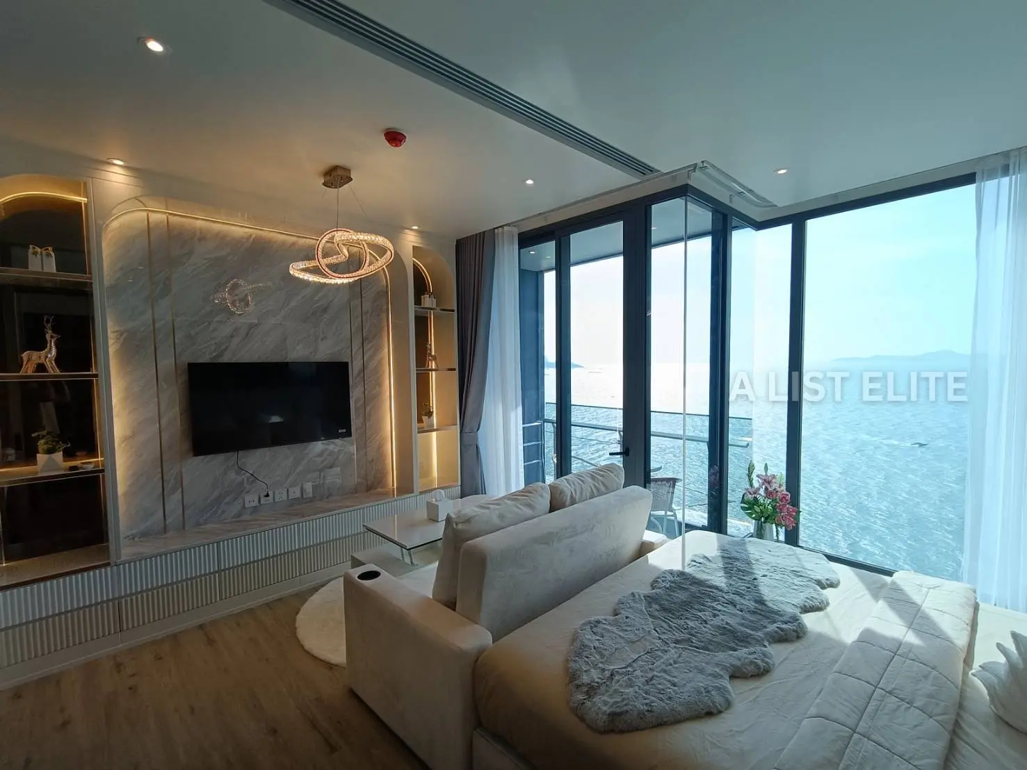 Arom Wongamat Pattaya