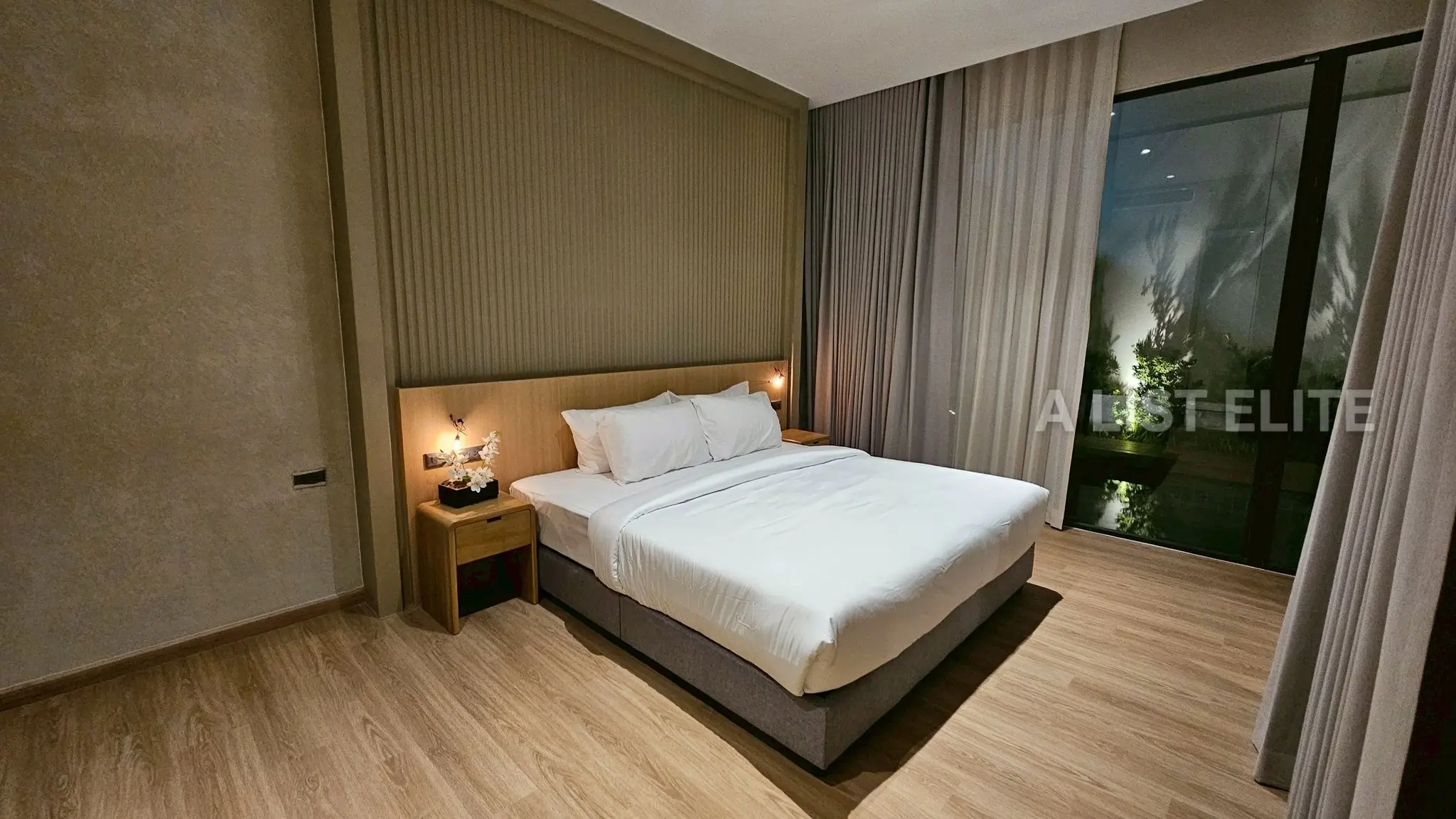 8 pool villas and 1 restaurant, fully furnished, beautifully decorated, Pattaya-Naklua area