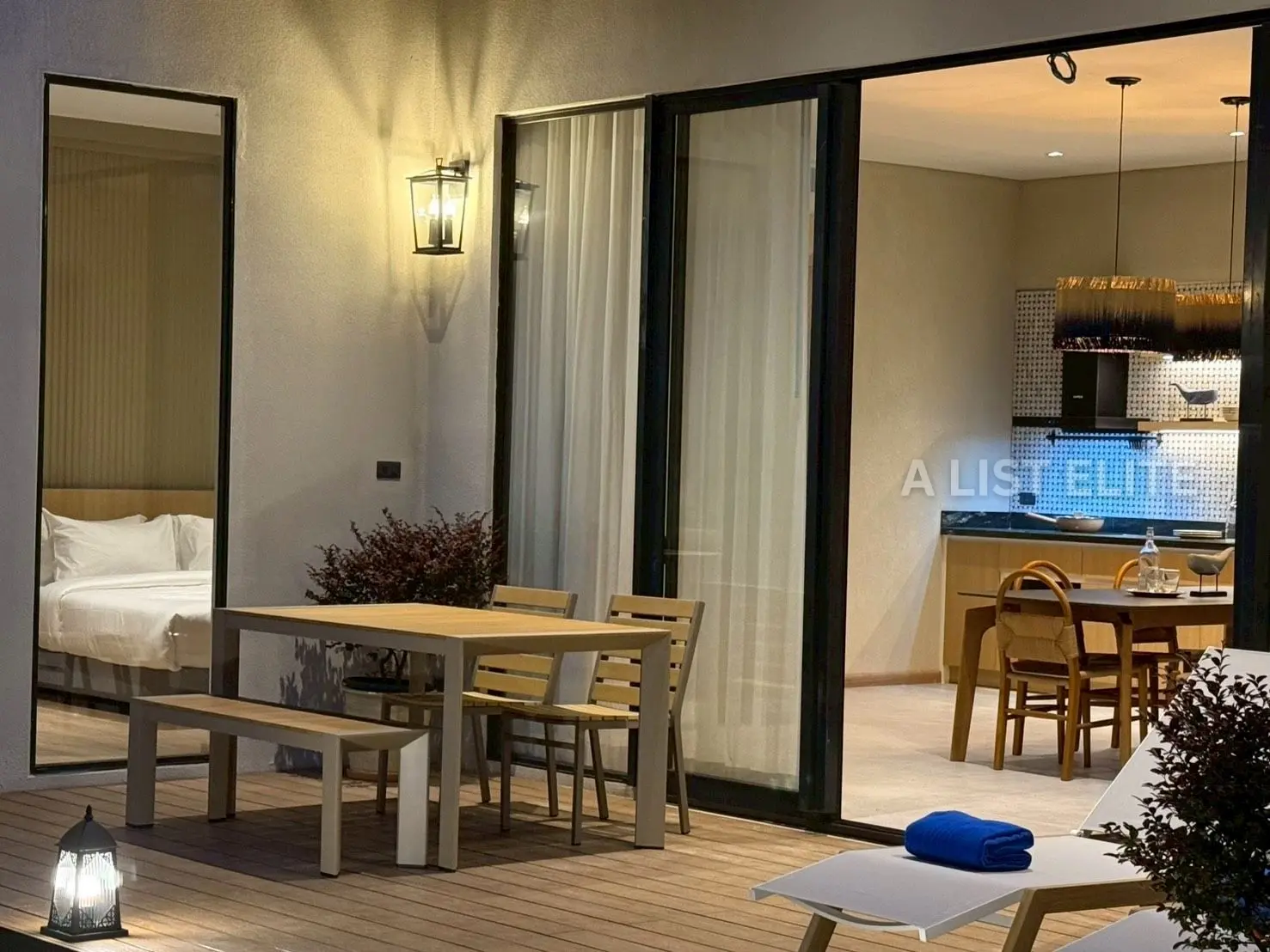 วิลล่าสระว่ายน้ำ 8 หลัง + ร้านอาหาร 1 ยูนิต ทำเลพัทยา–นาเกลือ