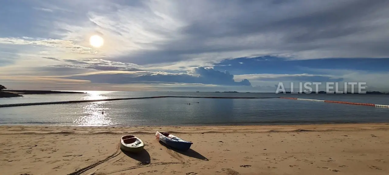 วิลล่าสระว่ายน้ำ 8 หลัง + ร้านอาหาร 1 ยูนิต ทำเลพัทยา–นาเกลือ