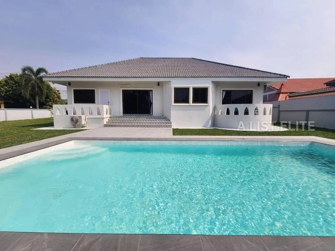 3 Bedroom 4 Bathroom Pool Villa in Bangsaray, Pattaya