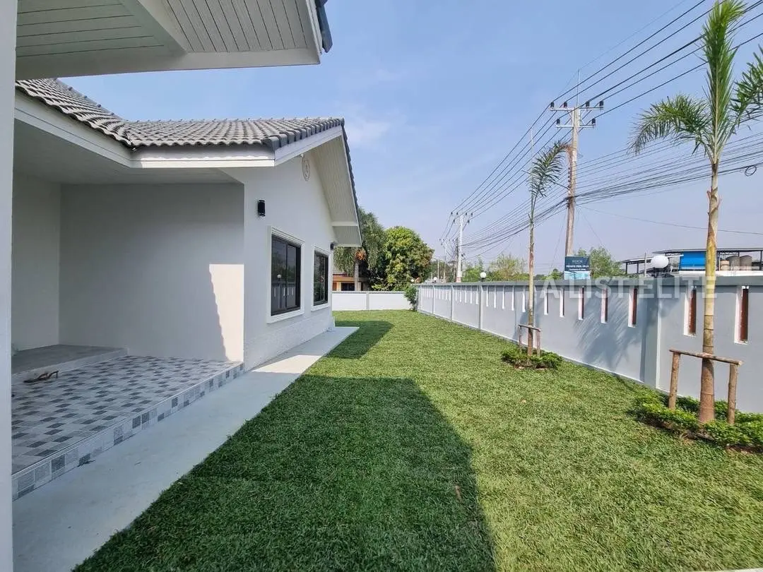 3 Bedroom 4 Bathroom Pool Villa in Bangsaray, Pattaya